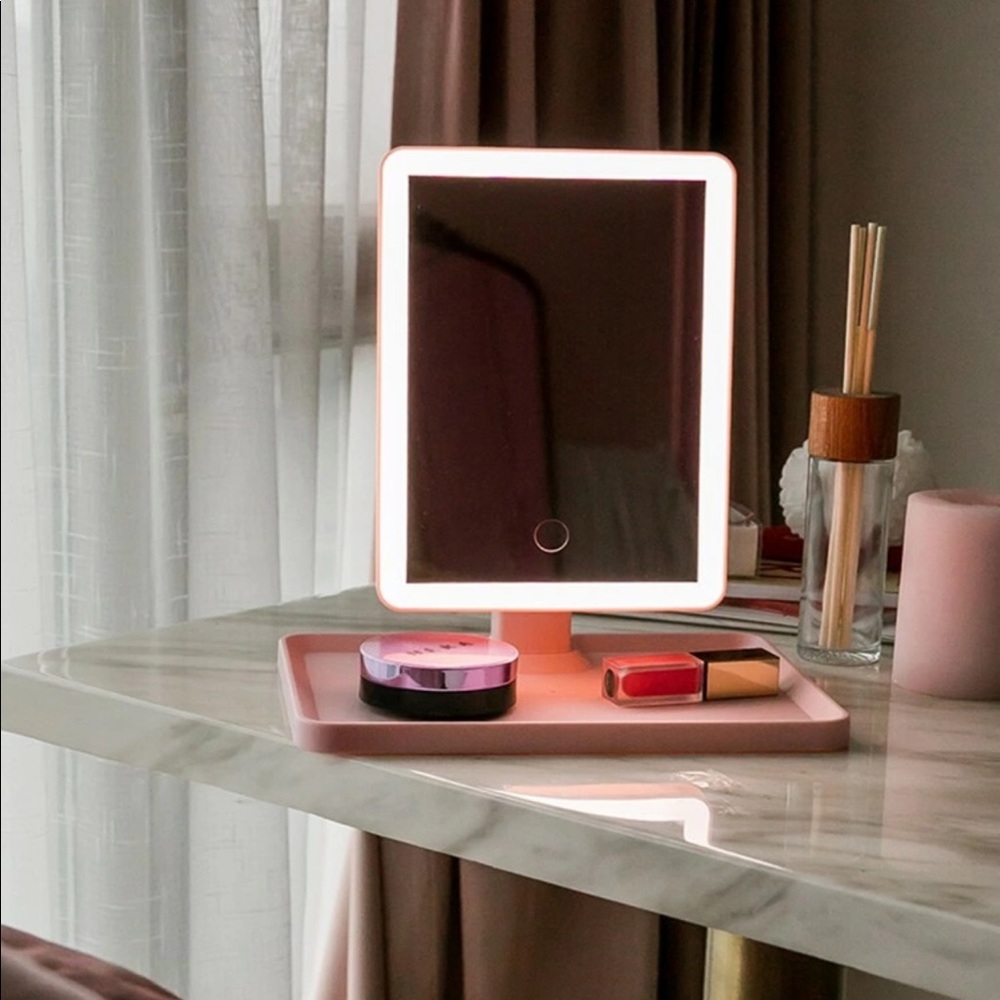 MAKEUP VANITY MIRROR